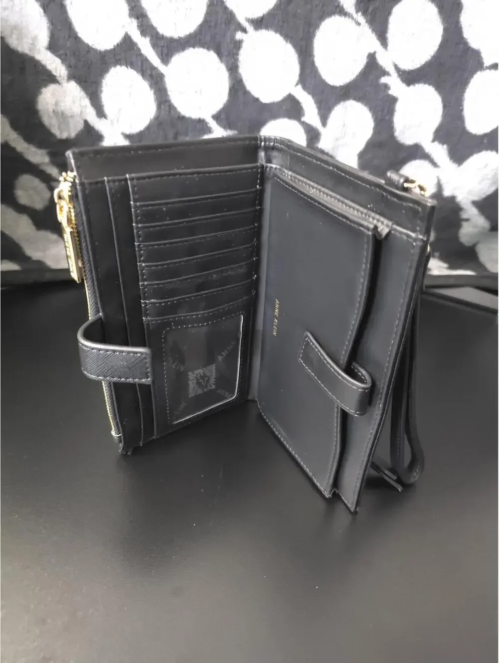 Anne Klein loved used